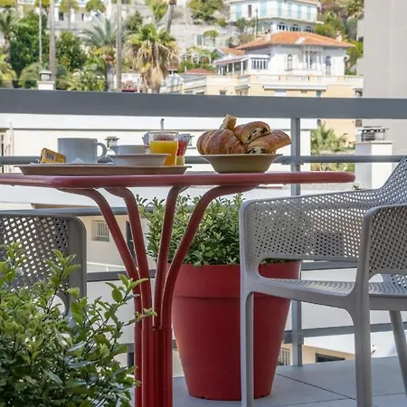 Ibis Budget Bord De Отель Ментона