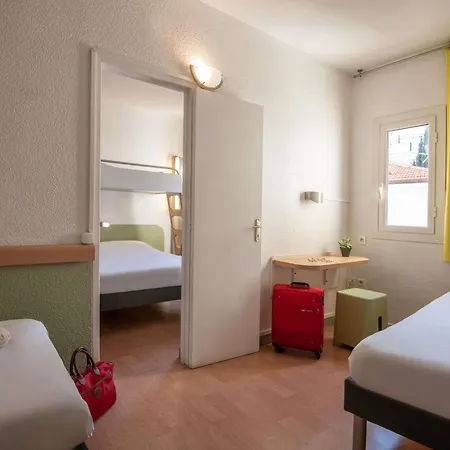 Ibis Budget Bord De Отель 2*