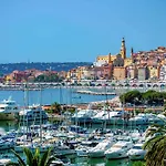 Ibis Budget Bord De Menton