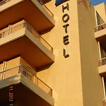 Ibis Budget Bord De Menton