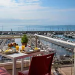 Ibis Budget Bord De 2* Menton