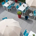 Готель Ibis Budget Bord De Мантон