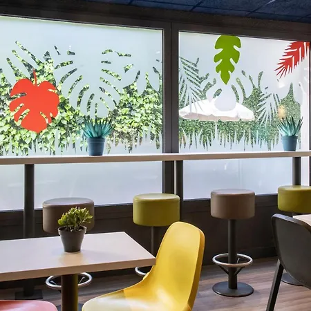 Ibis Budget Bord De Готель 2*