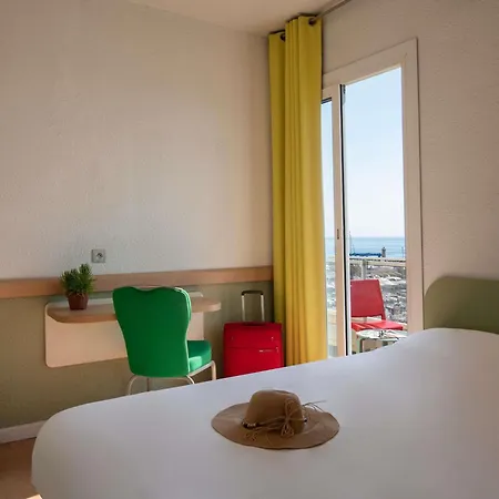 Ibis Budget Bord De Hotel 2*