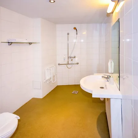 Ibis Budget Bord De Готель
