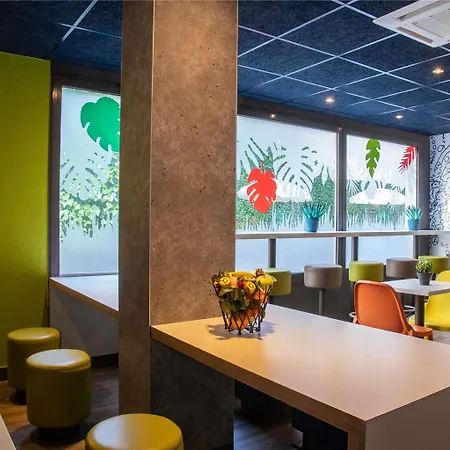 Ibis Budget Bord De 호텔 2*