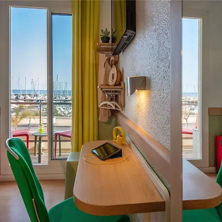 Ibis Budget Bord De Ментона