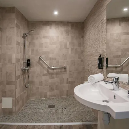 Hotel Ibis Budget Bord De 2*