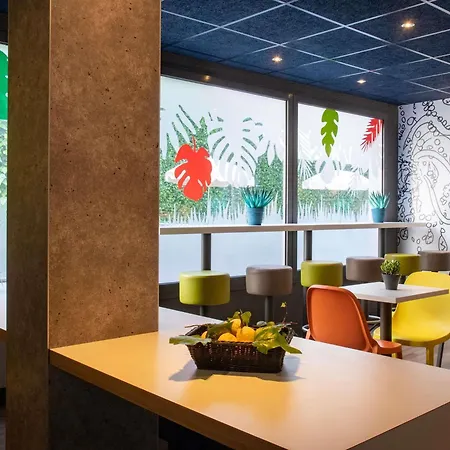 Ibis Budget Bord De Отель