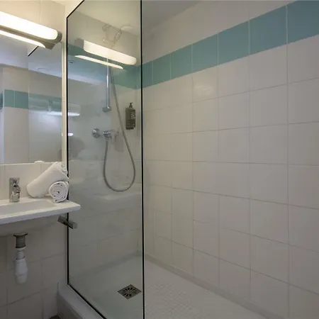 Hotel Ibis Budget Bord De 2*