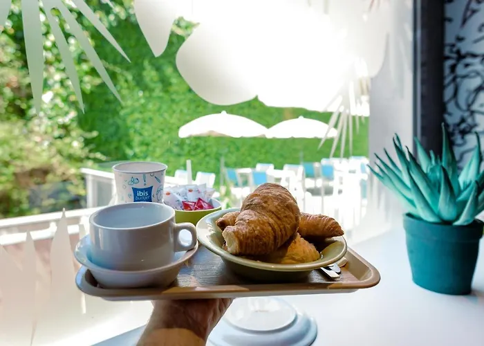 Ibis Budget Bord De Отель Ментона