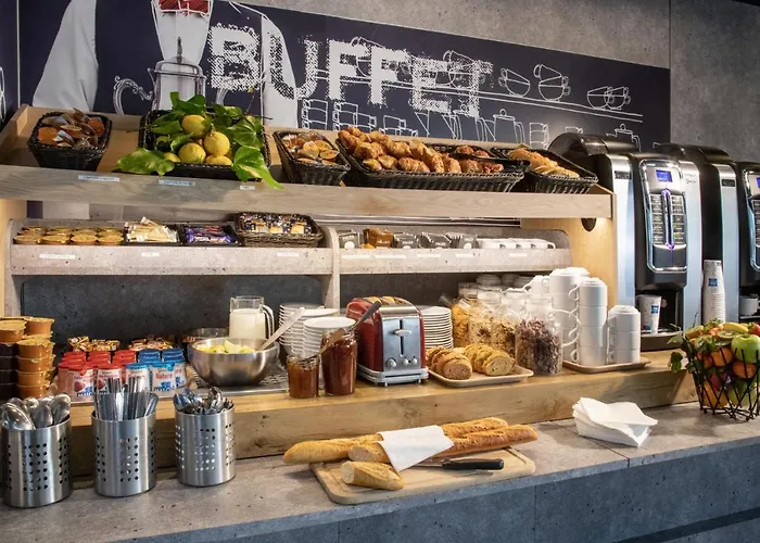 Hotel Ibis Budget Bord De Menton