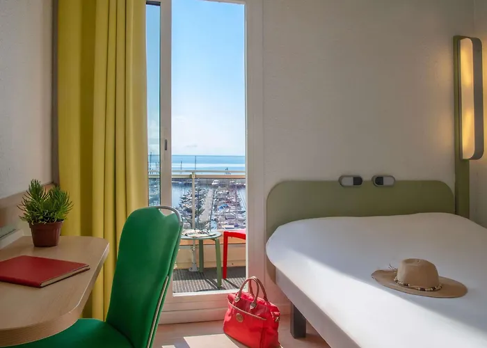 Ibis Budget Bord De Отель