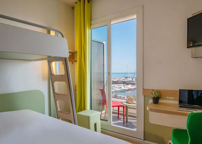 Hotel Ibis Budget Bord De Menton