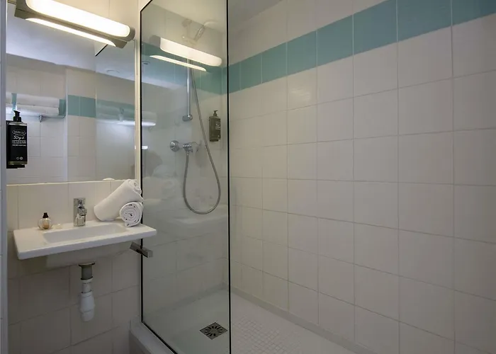 Hotel Ibis Budget Bord De Menton