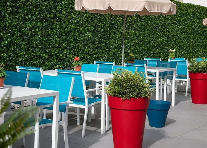 Ibis Budget Bord De Отель Ментона