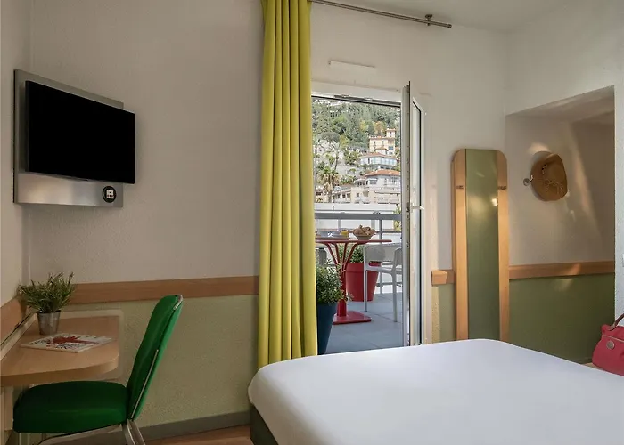 Ibis Budget Bord De Hotel 2*